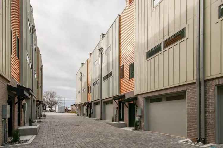 Modern Townhome for Rent in Berry Hill Near Nashville Fairgrounds