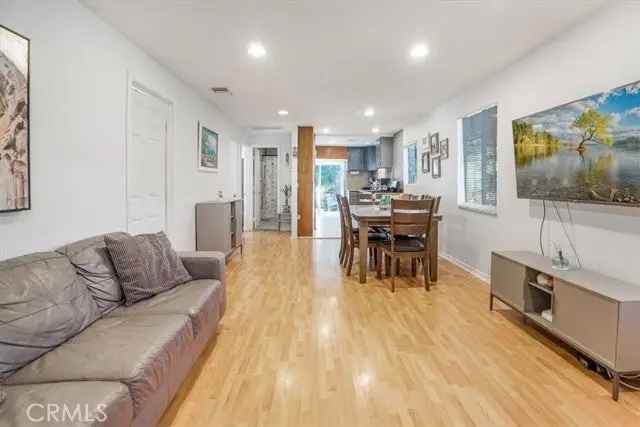 House For Sale in 10607, Whitegate Avenue, Los Angeles, California