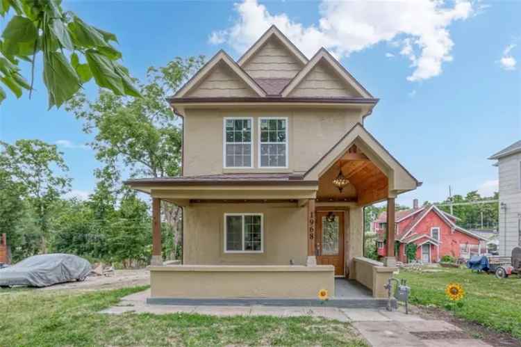 Single-family house For Sale in 1968, North Thompson Street, Kansas City, Kansas