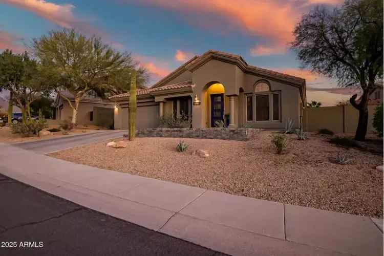 Single-family house For Sale in 10335, East Acacia Drive, Scottsdale, Arizona