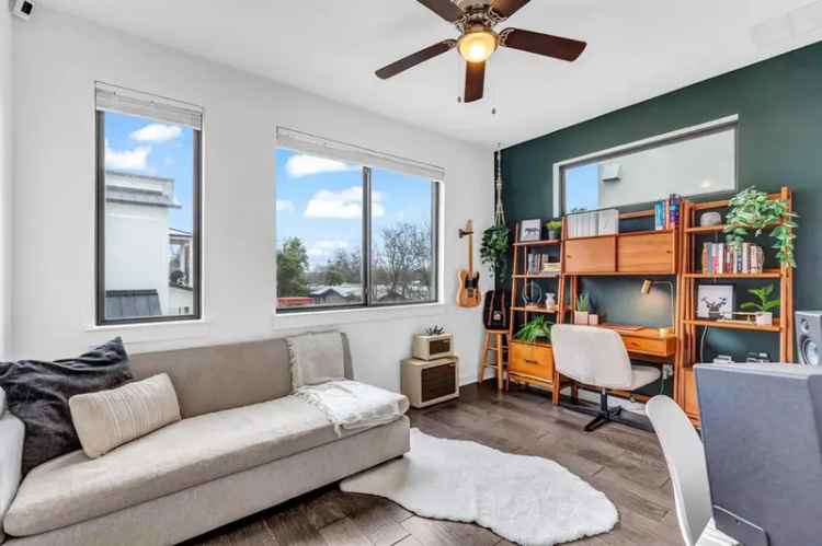 Condo For Sale in 6409, Berkman Drive, Austin, Texas