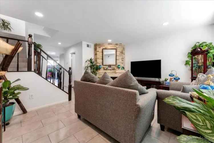 Condo For Sale in 250, Espanas Glen, Escondido, California