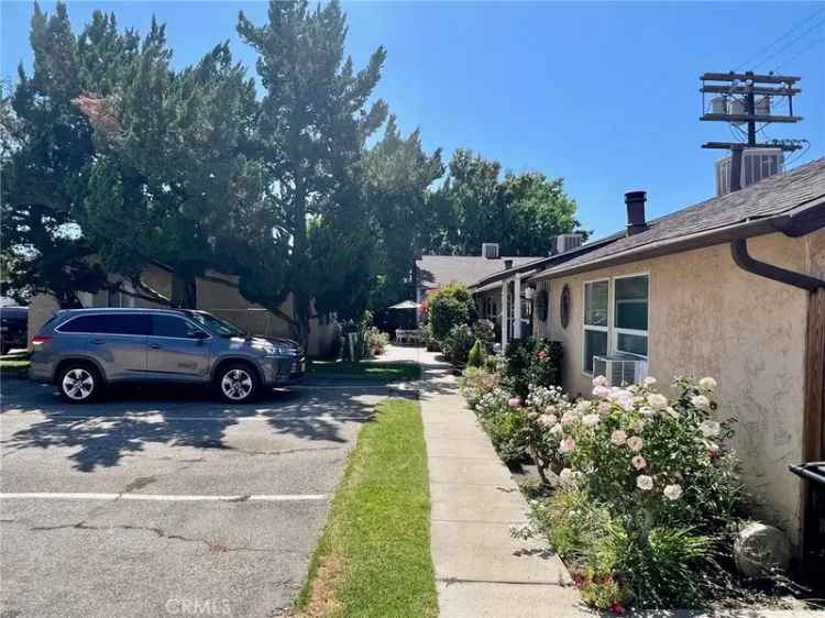 Multi-family house For Sale in 10425, McVine Avenue, Los Angeles, California