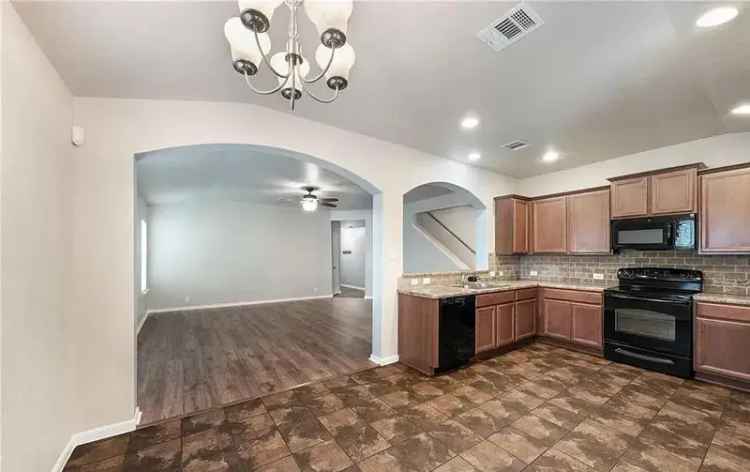 4 Bed 3 Bath Home in Avery Park New Braunfels TX