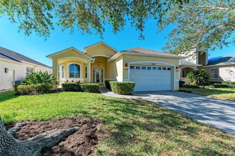 Single-family house For Sale in 11120, Sanctuary Drive, Bradenton, Florida