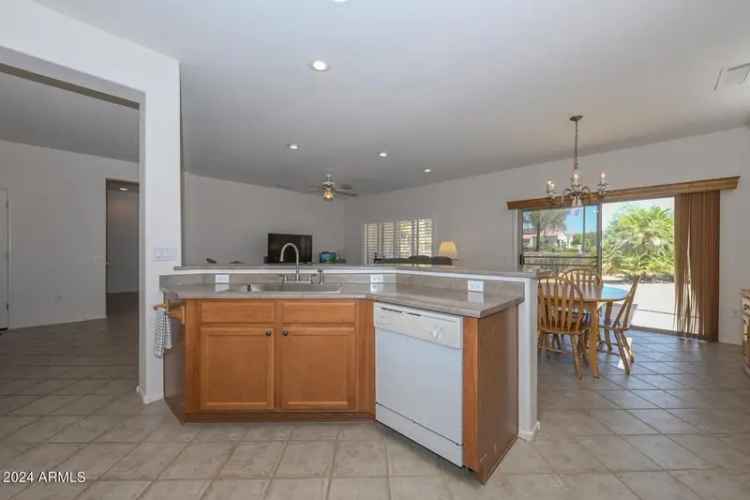 Single-family house For Sale in 15574, West Vista Grande Lane, Surprise, Arizona