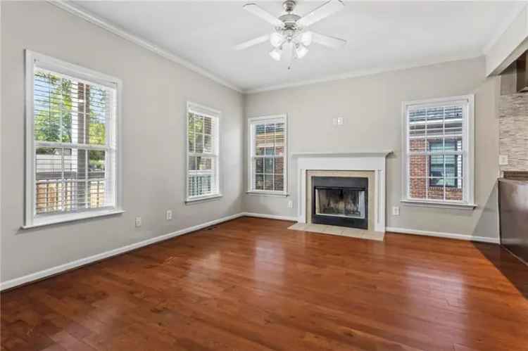 Single-family house For Sale in 1410, Metropolitan Parkway Southwest, Atlanta, Georgia