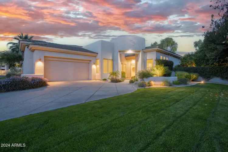 Single-family house For Sale in 8745, North 73rd Way, Scottsdale, Arizona