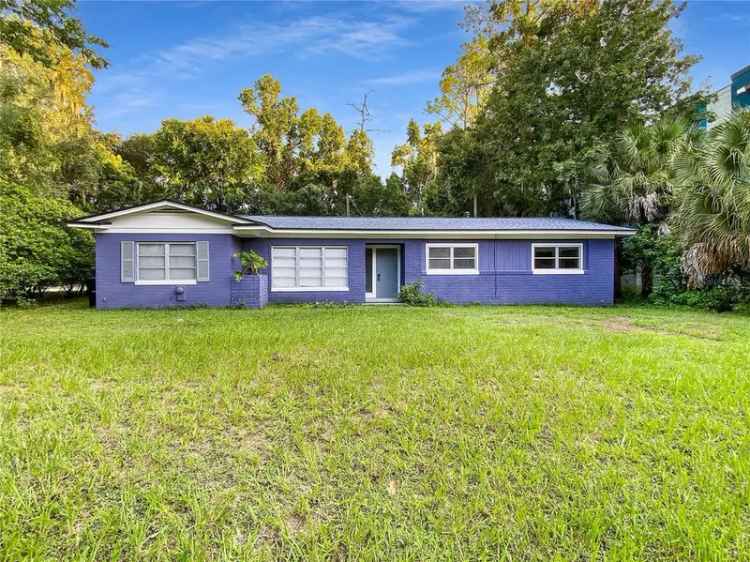 Single-family house For Sale in Gainesville, Florida