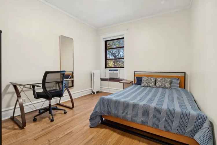 Condo For Sale in 1209, East 53rd Street, Chicago, Illinois