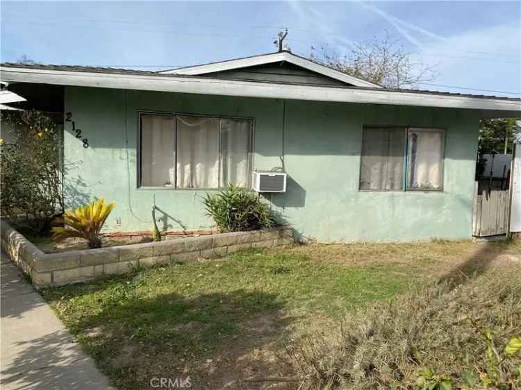 Multi-family house For Sale in 2128, North Bristol Street, Santa Ana, California