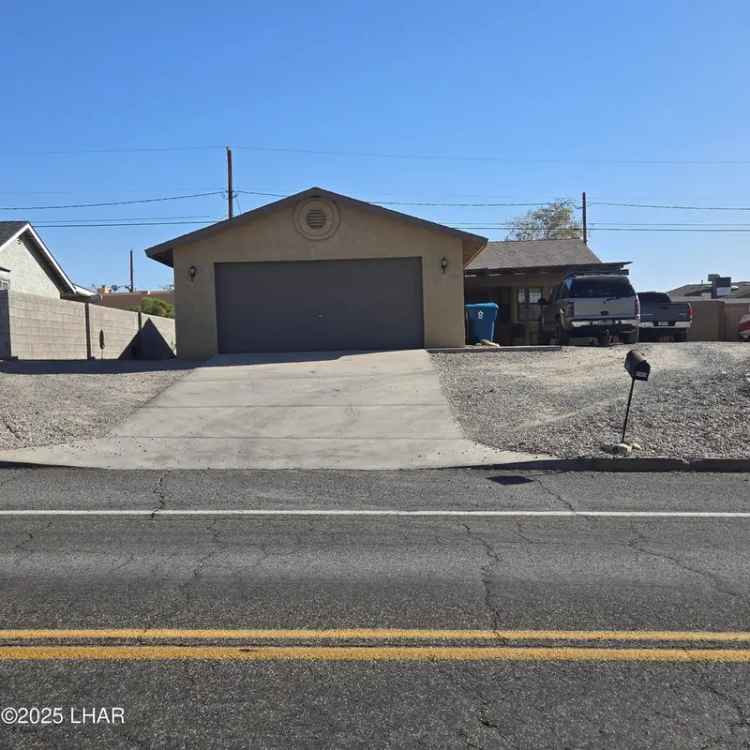 Single-family house For Sale in 3020, Saratoga Avenue, Lake Havasu City, Arizona