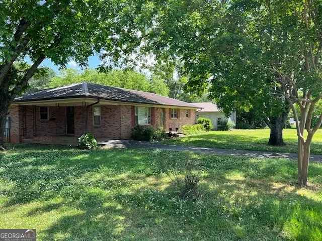 Single-family house For Sale in 1446, North Forest Avenue, Hartwell, Georgia