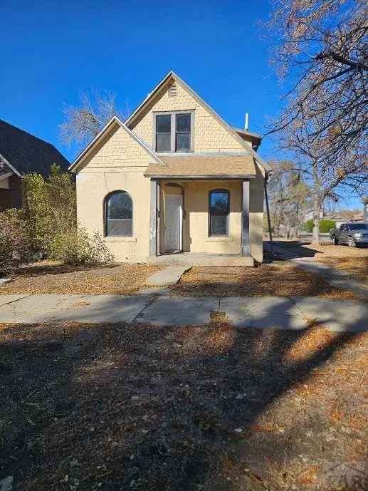 Single-family house For Sale in Pueblo, Colorado