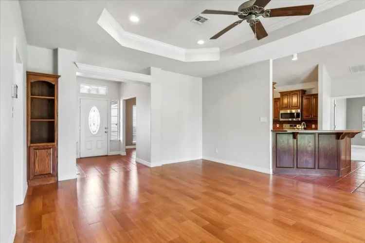 Single-family house For Sale in Texas