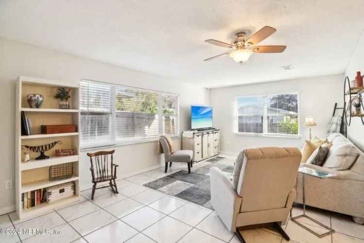 Single-family house For Sale in 174, Deltona Boulevard, Saint Augustine Shores, Florida