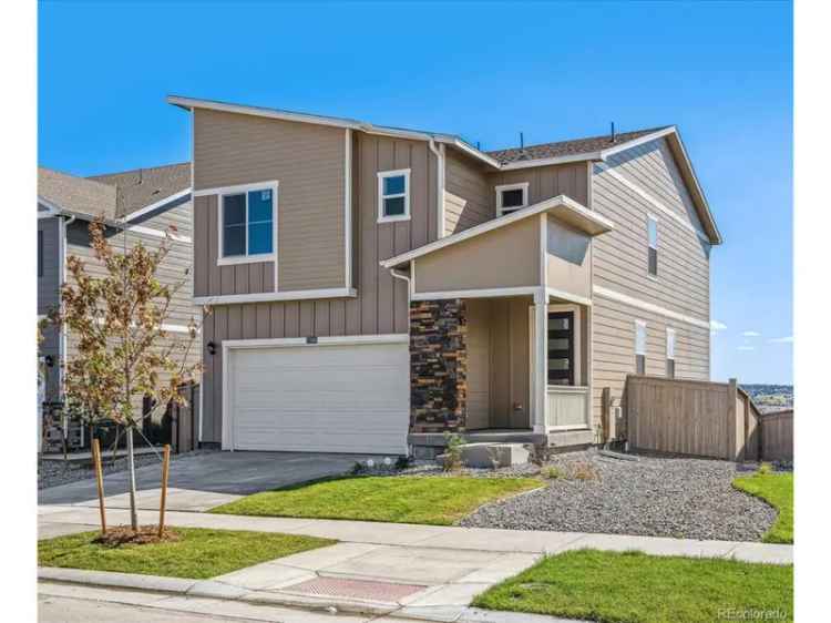 Single-family house For Sale in Parker, Colorado