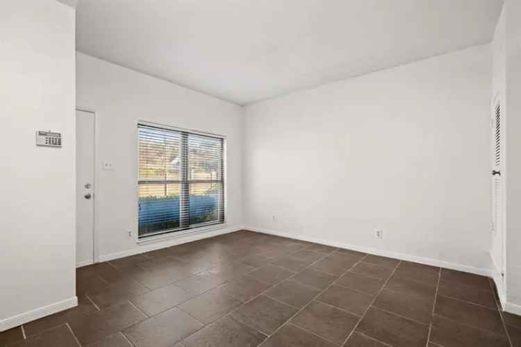 Condo For Rent in 731, East Oltorf Street, Austin, Texas