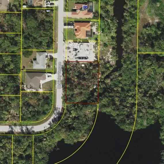 Land For Sale in Englewood, Florida