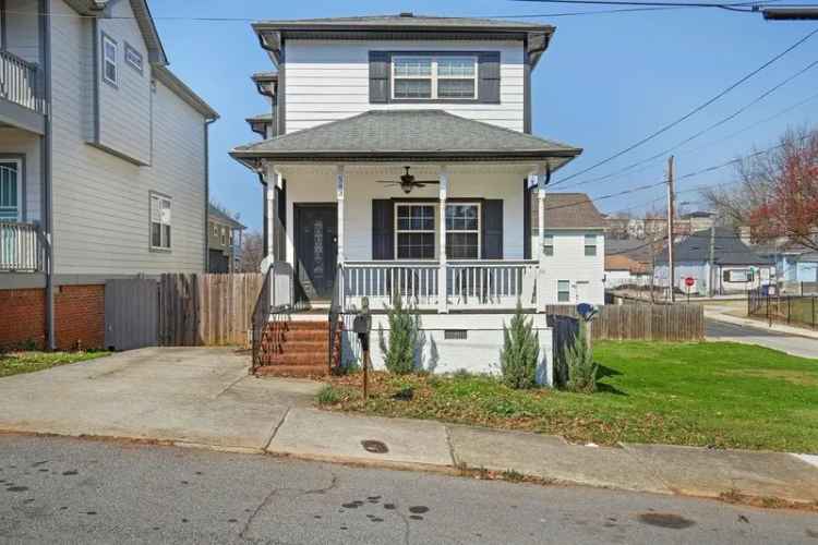 Single-family house For Sale in 583, Delbridge Street Northwest, Atlanta, Georgia