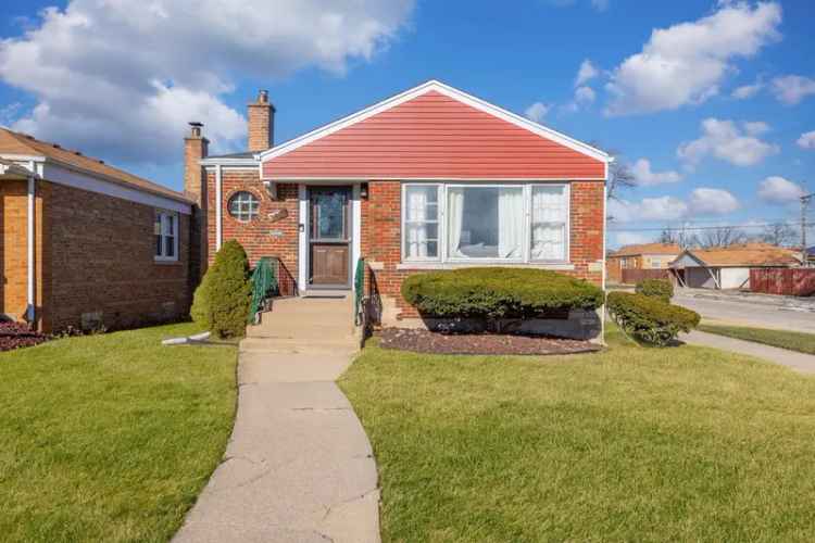 Single-family house For Sale in 3800, West 80th Place, Chicago, Illinois