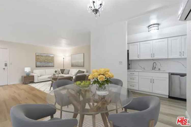 Condo For Sale in 4255, West 5th Street, Los Angeles, California