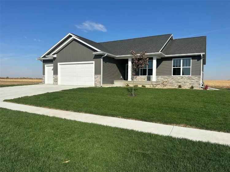 Single-family house For Sale in Marion, Iowa