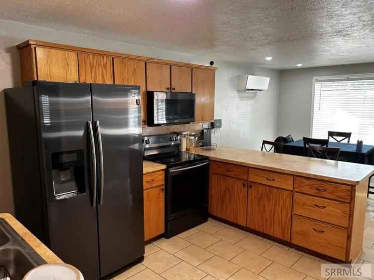 Multi-family house For Sale in 1020, Ada Avenue, Idaho Falls, Idaho