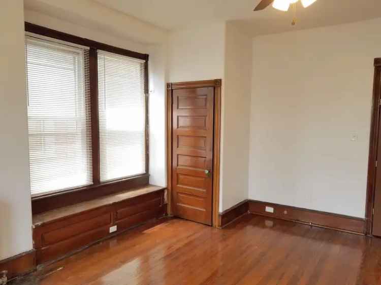 Room for Rent Near Temple Hospital