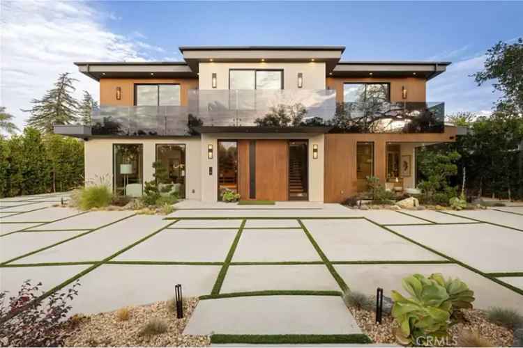 Single-family house For Sale in 5244, Tampa Avenue, Los Angeles, California