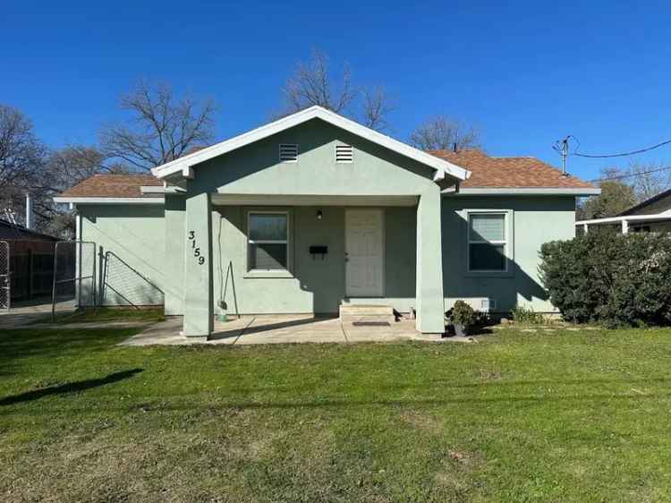 Single-family house For Sale in 3159, Del Paso Boulevard, Sacramento, California