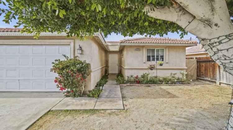 Single-family house For Sale in 51345, Avenida Velasco, La Quinta, California