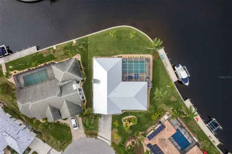 Single-family house For Sale in 1230, Swan Court, Punta Gorda, Florida