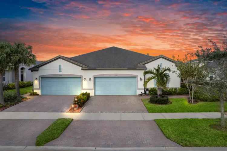 House For Sale in 11507, Southwest Lake Park Drive, Port Saint Lucie, Florida