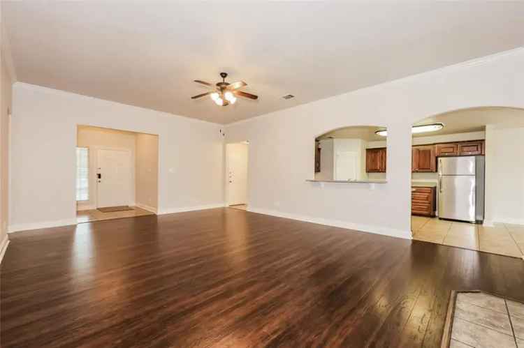 Single-family house For Rent in 710, Lakeview Drive, Alvarado, Texas