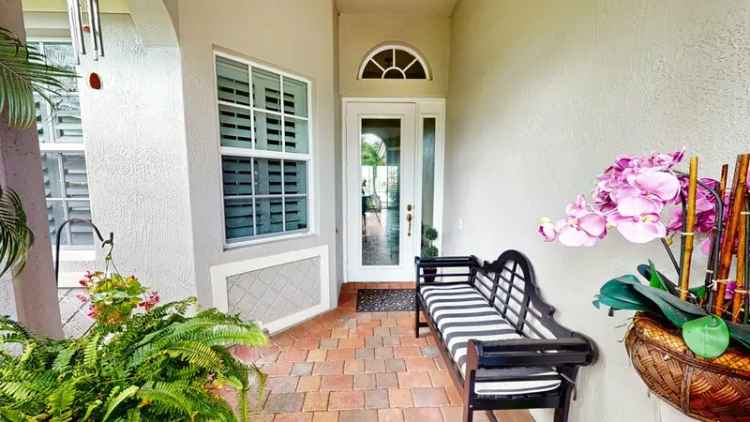 Single-family house For Sale in 11369, Southwest Mountain Ash Circle, Port Saint Lucie, Florida