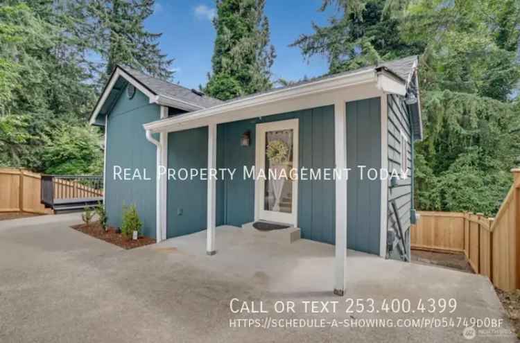 2-Bedroom Apartment near Port Orchard Waterfront