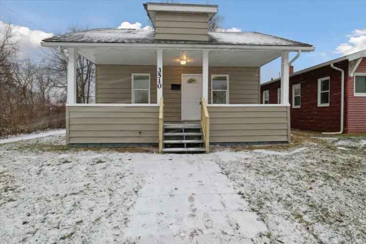 Single-family house For Sale in 3510, Pleasant Street, South Bend, Indiana