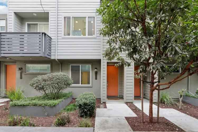 House For Sale in Oakland, California