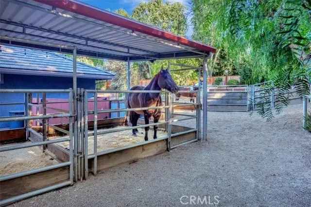 Single-family house For Sale in 25342, Mustang Drive, Laguna Hills, California