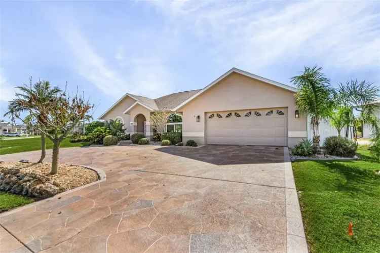 Single-family house For Sale in 7417, South Blue Sage, Punta Gorda, Florida