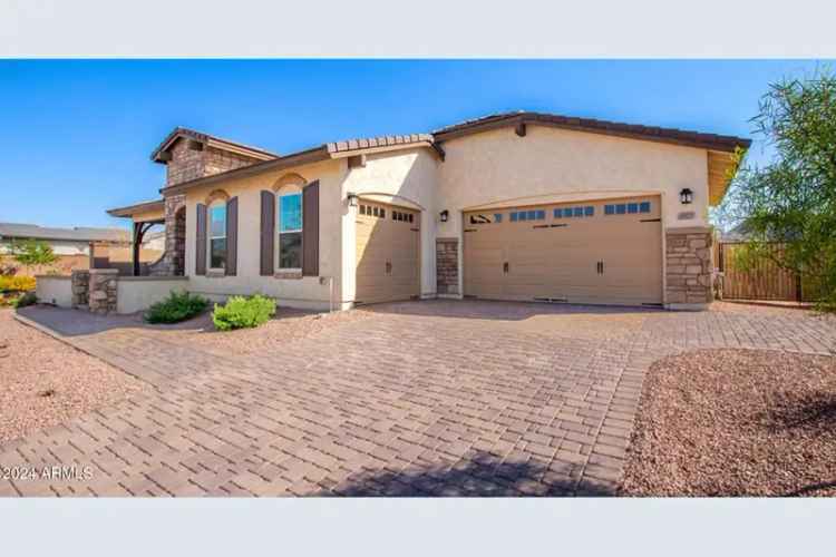 Single-family house For Sale in 20971, East Starflower Drive, Queen Creek, Arizona