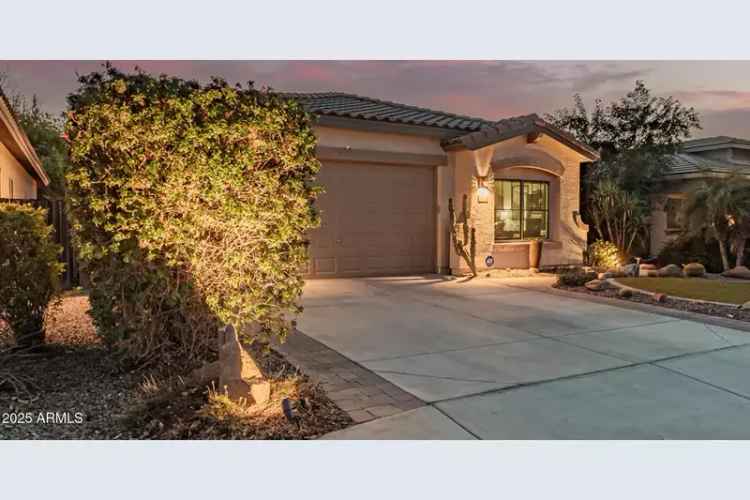 Single-family house For Sale in 337, West Stanley Avenue, San Tan Valley, Arizona