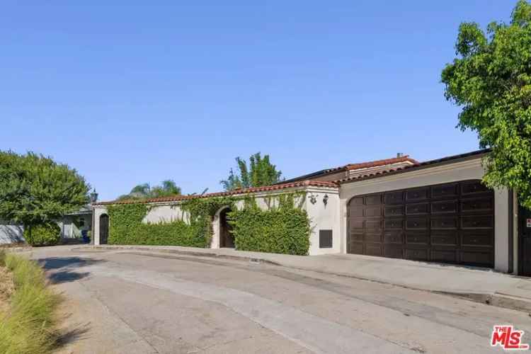 Single-family house For Sale in 7038, Los Tilos Road, Los Angeles, California