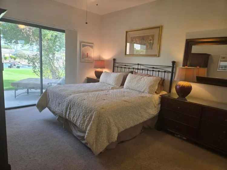 Condo For Sale in Cathedral City, California