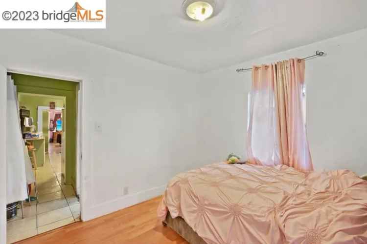 Multi-family house For Sale in 1312, 92nd Avenue, Oakland, California