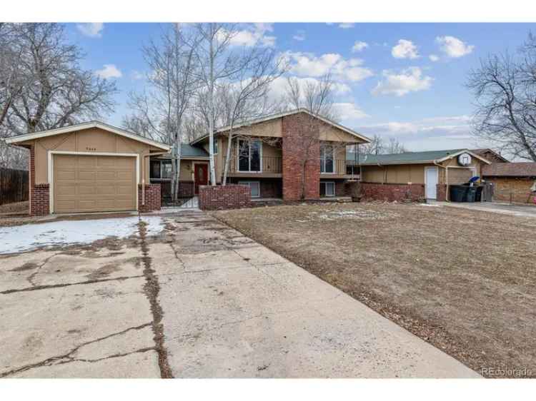 Multi-family house For Sale in 9582, West 66th Avenue, Arvada, Colorado