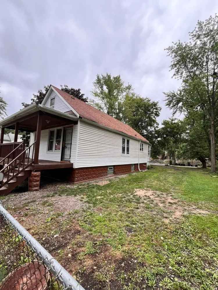 Single-family house For Sale in 11601, South Yale Avenue, Chicago, Illinois