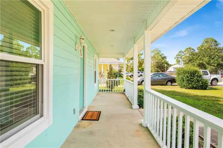 Single-family house For Sale in 425, East 21st Avenue, Gulf Shores, Alabama