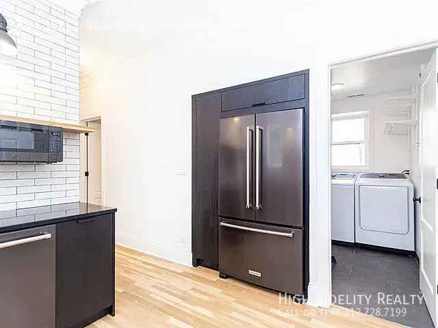 Luxury 4BR 2BA Wrigleyville Apartment - New Rehab